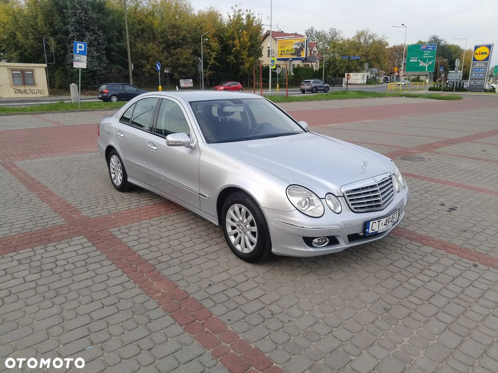 Mercedes-Benz E-Class 2006 photo 3