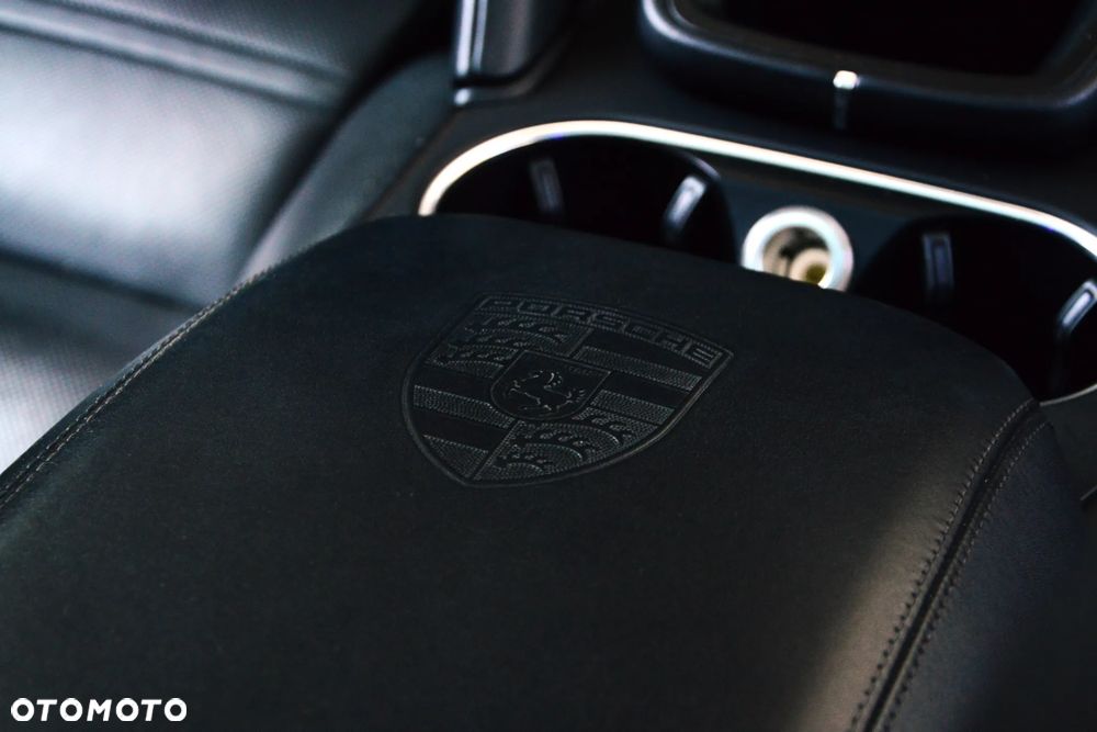 Porsche Cayenne Standard - 24