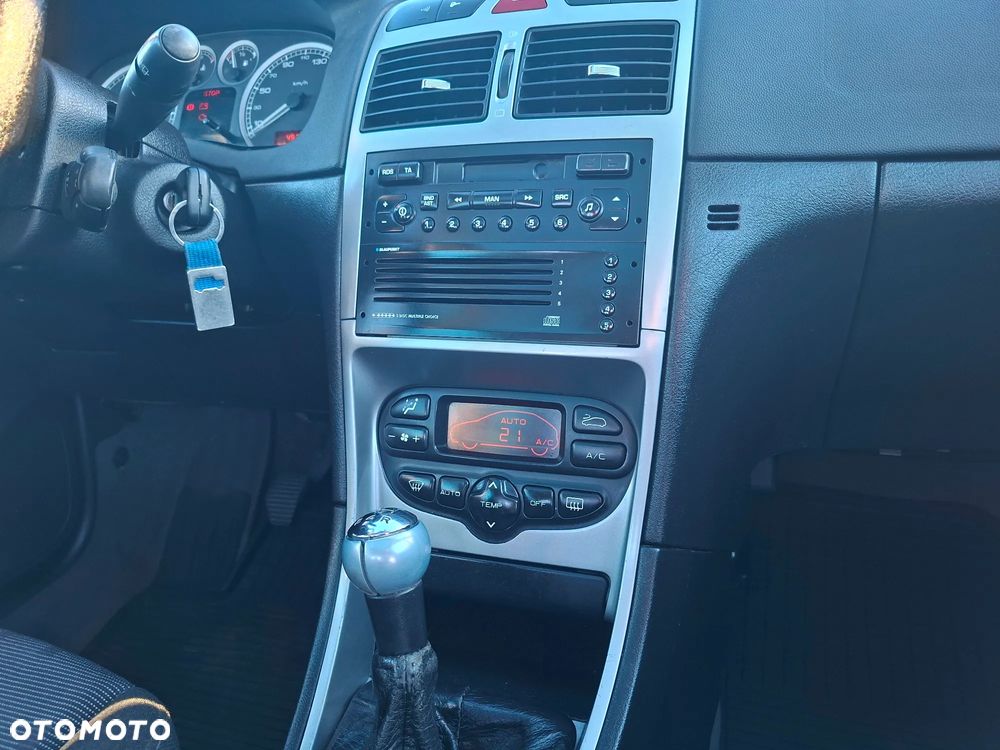 Peugeot 307 2.0 - 18