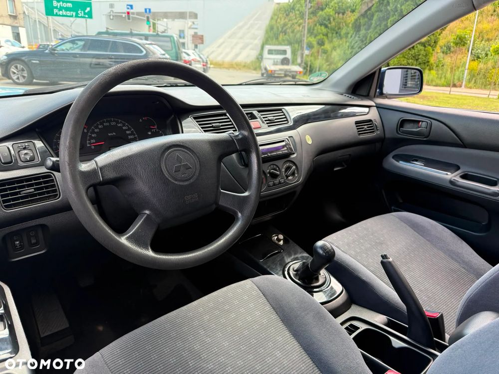 Mitsubishi Lancer 1.6 Intense - 14
