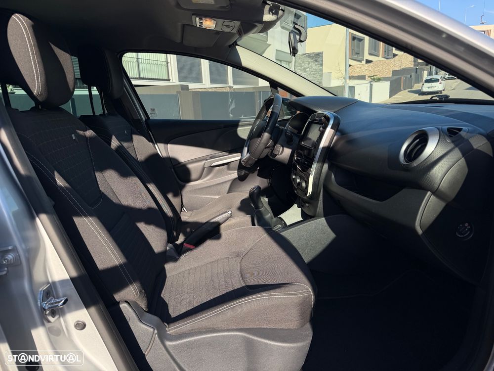 Renault Clio Sport Tourer 0.9 TCe Limited - 12