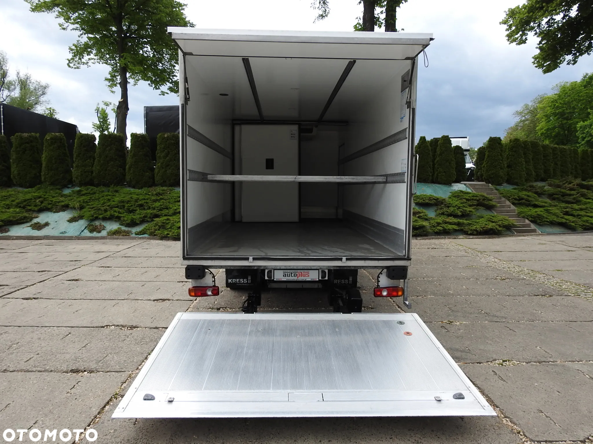 Mitsubishi CANTER FUSO 7C15 KONTENER CHŁODNIA WINDA 14 PALET -4*C ZASILANIE 230V KLIMATYZACJA AUTOMATYCZNA SKRZYNIA 150KM  [1866] - 18