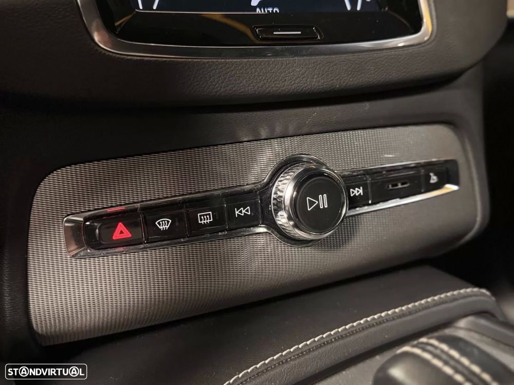 Volvo XC 90 2.0 T8 PHEV R-Design AWD - 21