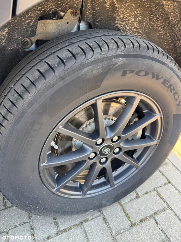 Land Rover Discovery Sport - 31