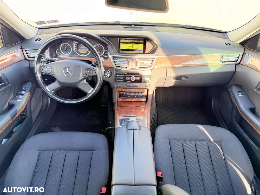 Mercedes-Benz E 220 T CDI 7G-TRONIC Elegance - 6