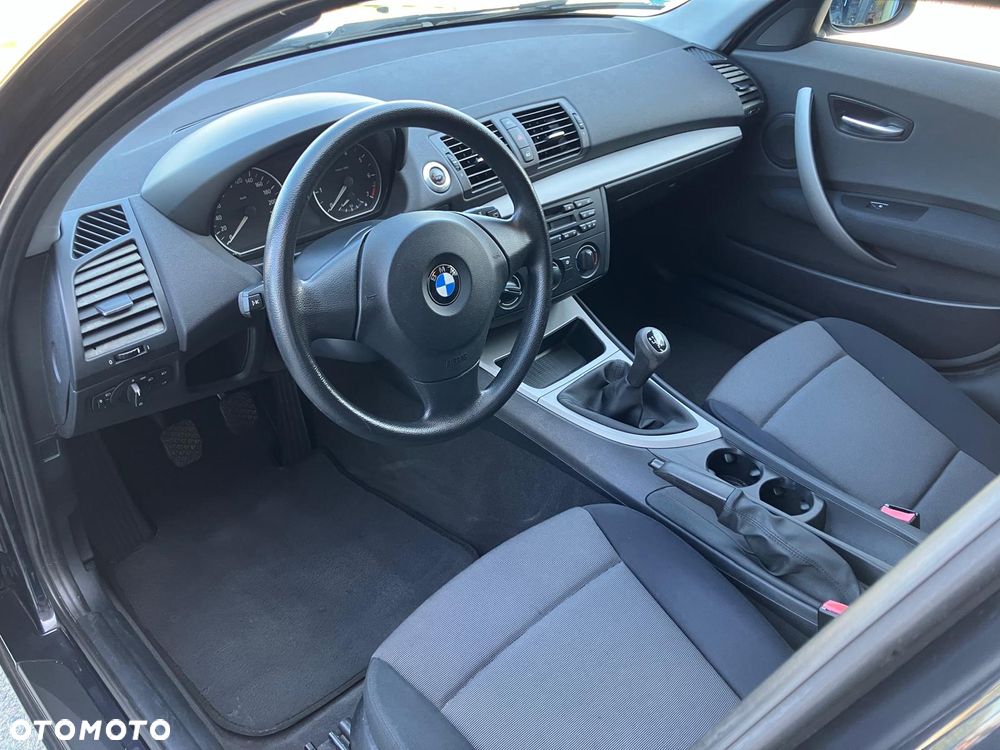 BMW Seria 1 116i - 17