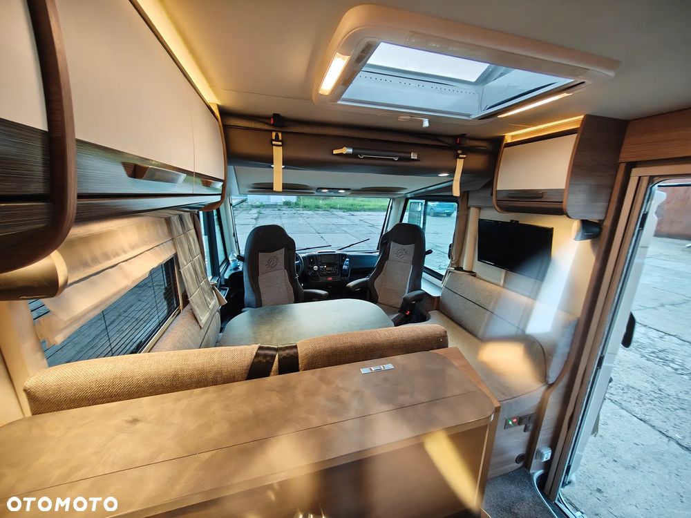 KNAUS Live i700 meg - 14