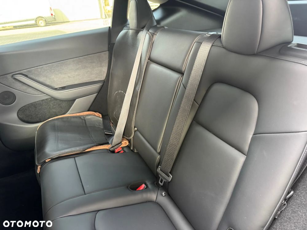 Tesla Model Y Standard - 21