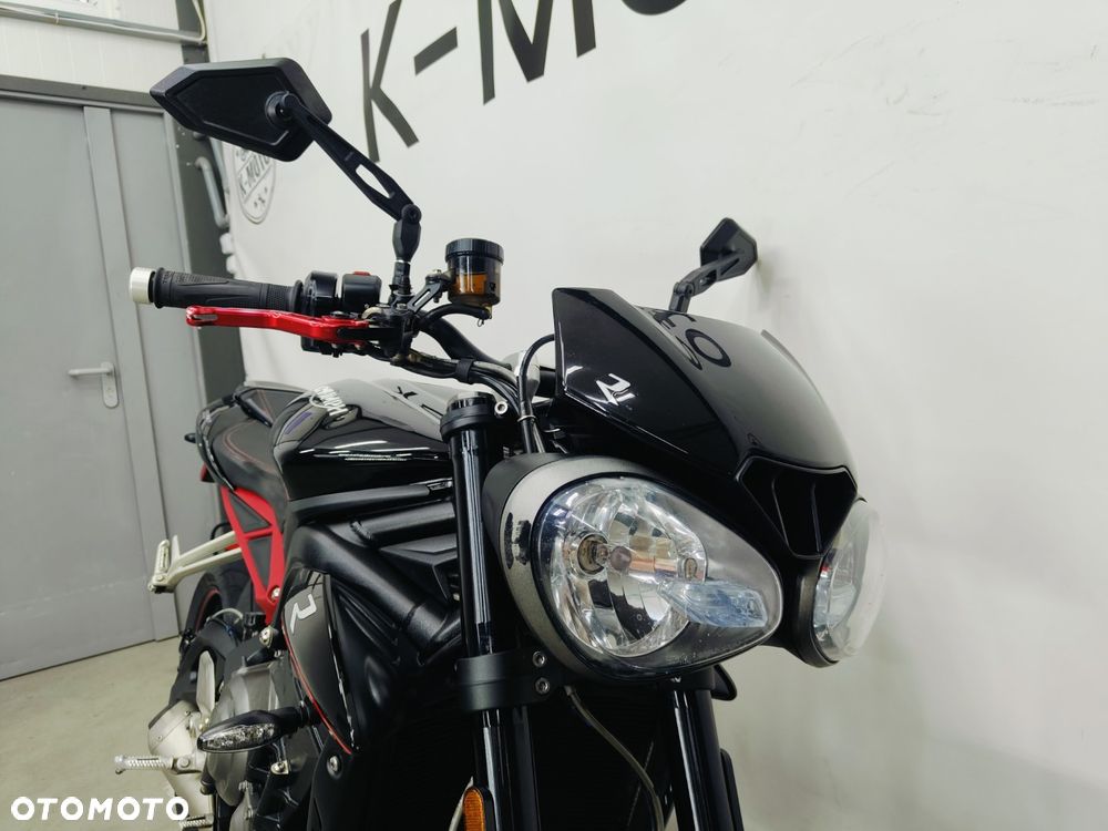 Triumph Street Triple - 4