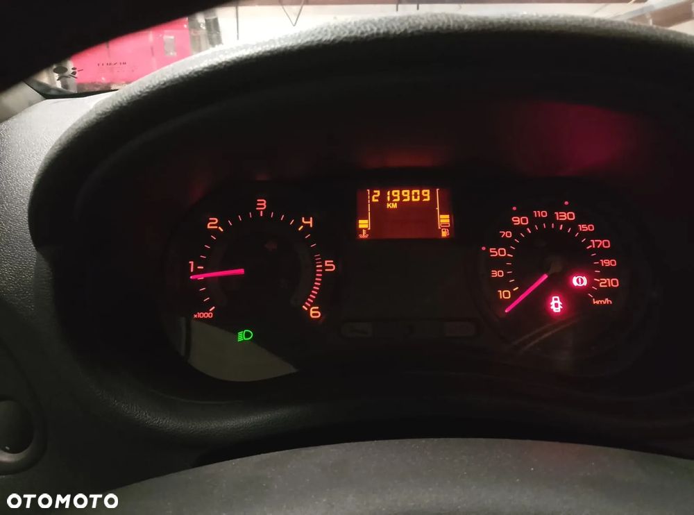 Renault Clio 1.5 dCi 70 Expression - 6