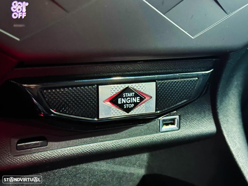 DS DS3 Crossback E-TENSE PERFORMANCE LINE + - 43
