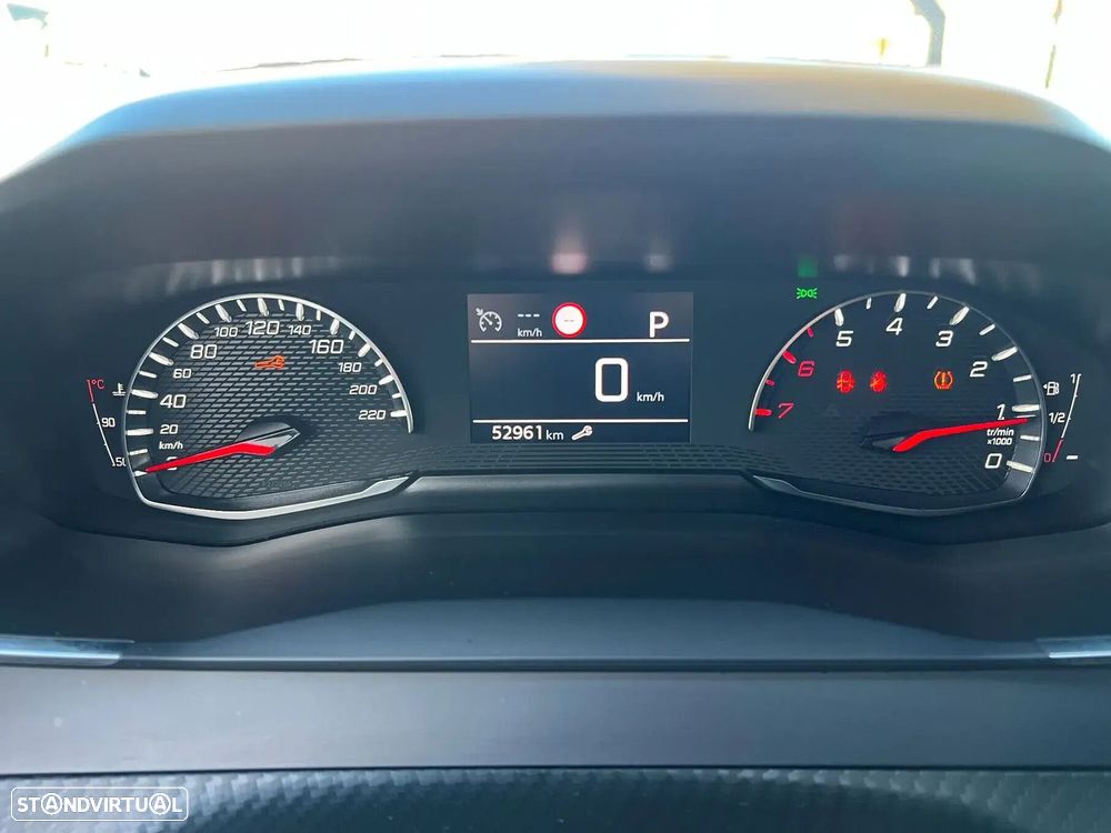 Peugeot 2008 PureTech 130 EAT8 Allure - 29