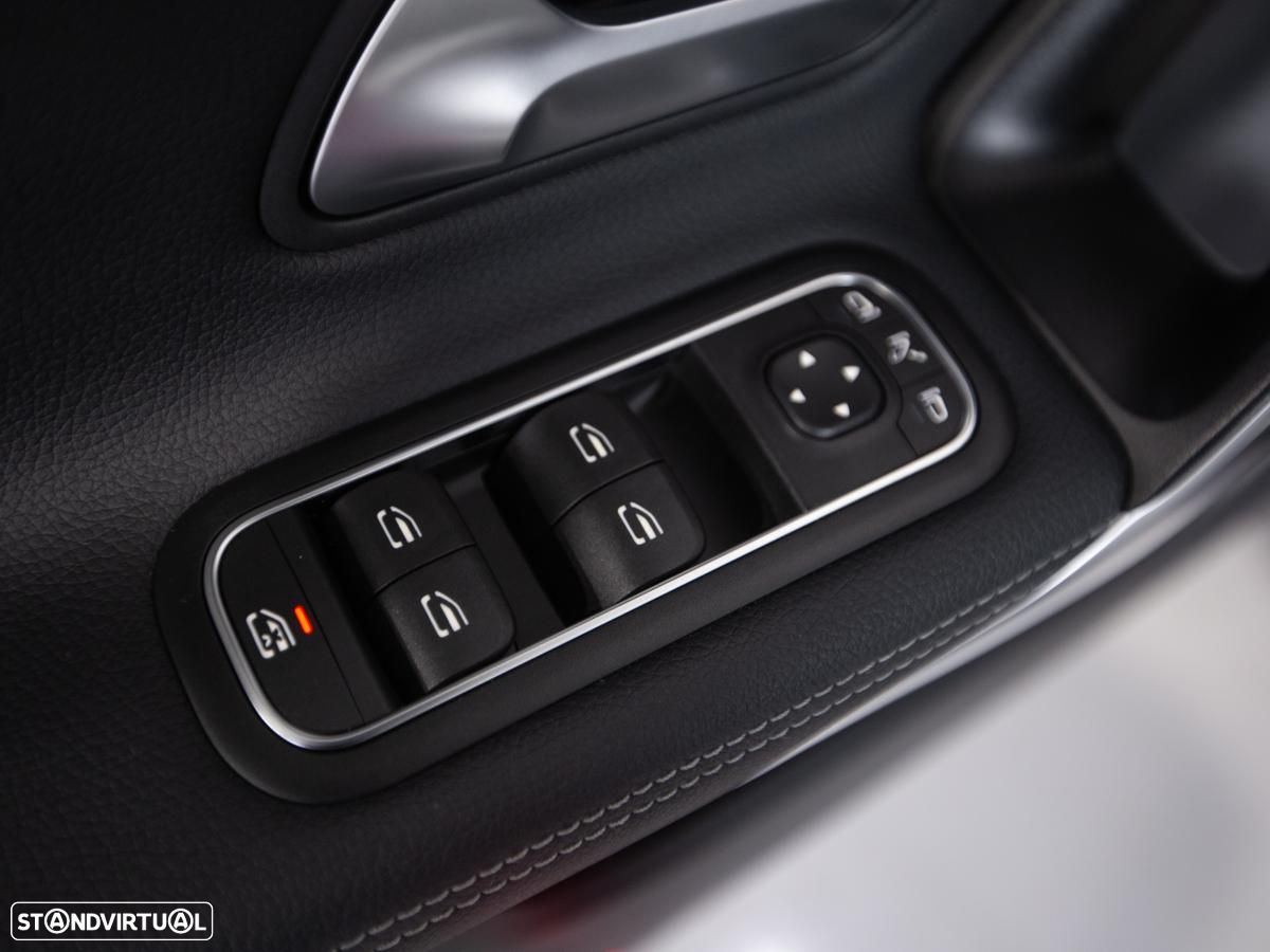 Mercedes-Benz CLA 180 Shooting Brake 7G-DCT - 14