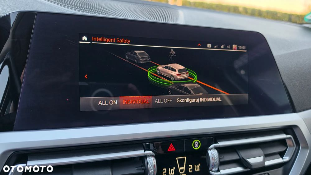 BMW Seria 3 318d Edition M Sport Shadow - 25