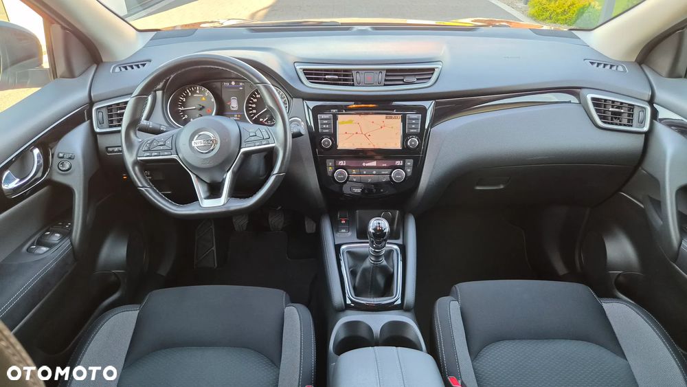Nissan Qashqai 1.3 DIG-T N-WAY - 8