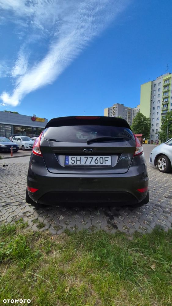 Ford Fiesta 1.5 TDCi Titanium - 10