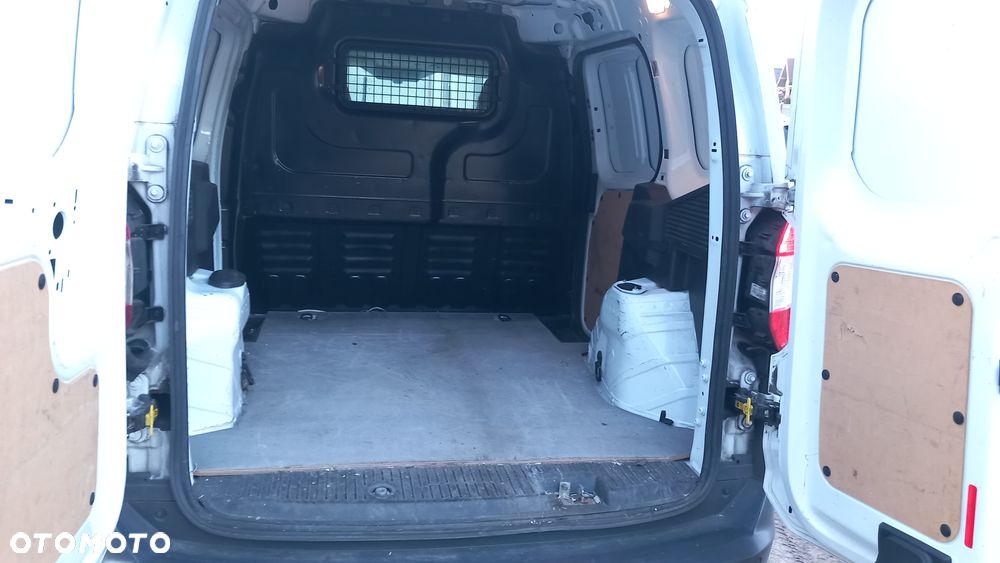 Ford Transit Courier - 5