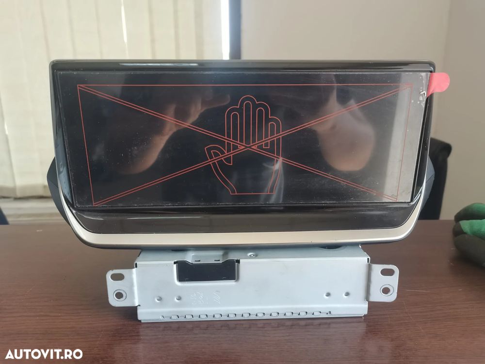 Display Sistem Navigatie / Media Peugeot 208 An 2022 Cod- 984145208000 - 1