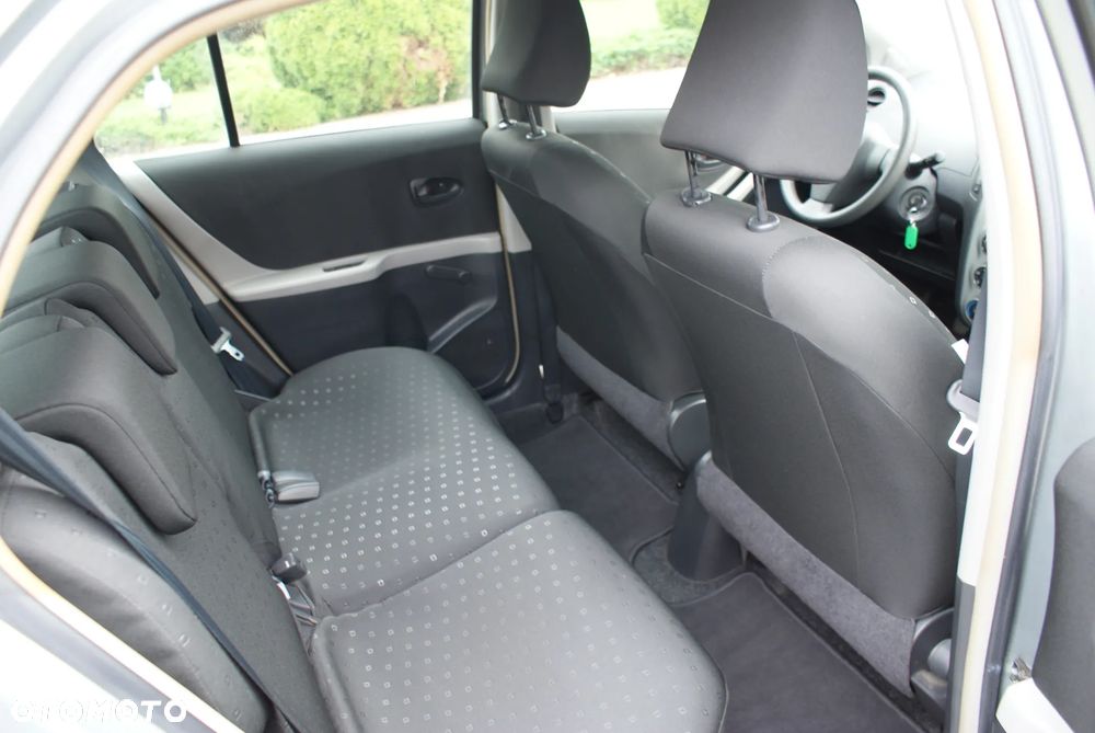 Toyota Yaris - 14