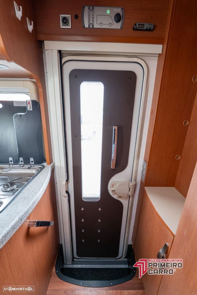 Hymer Classe B sala grande - 17