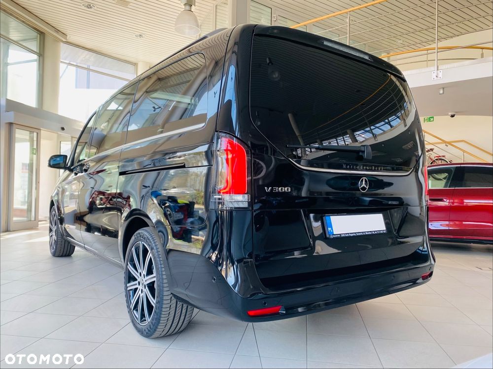 Mercedes-Benz Klasa V - 13
