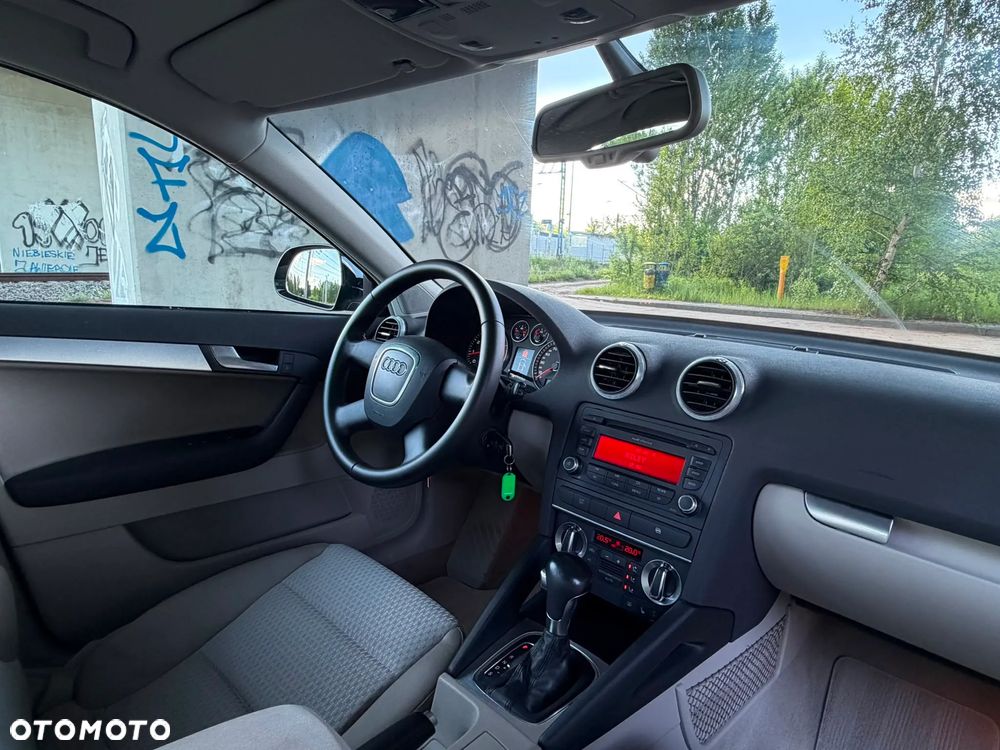 Audi A3 Sportback 1.4 TFSI Ambiente - 18