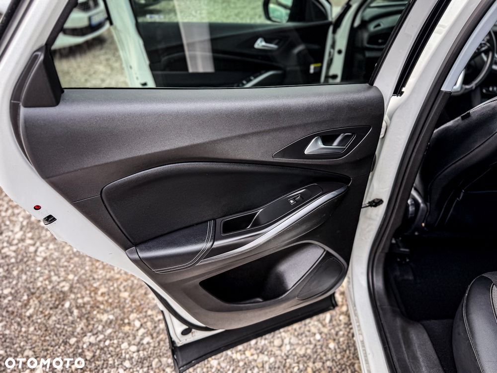 Opel Grandland X 1.2 Start/Stop Business Elegance - 27