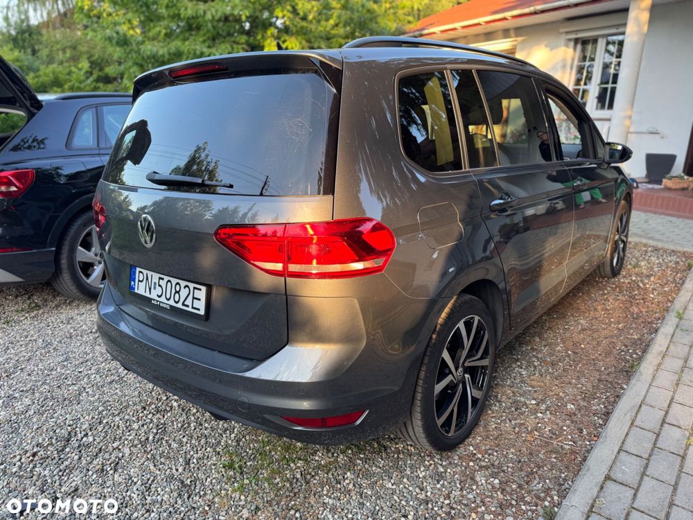 Volkswagen Touran - 3