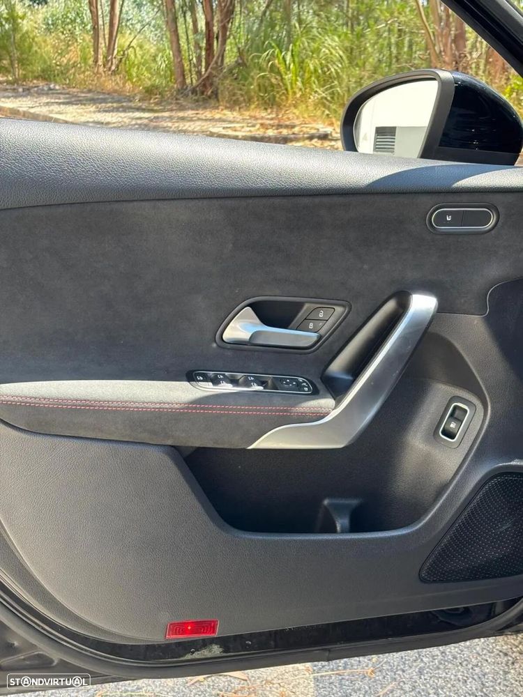 Mercedes-Benz A 250 - 12