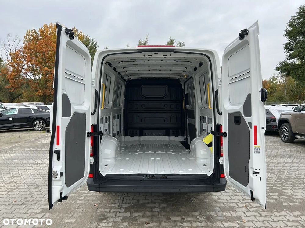 Volkswagen Crafter 35 Furgon L3H3, 2.0TDI 140KM, Wysoki dach, r.o. 3640 - 14