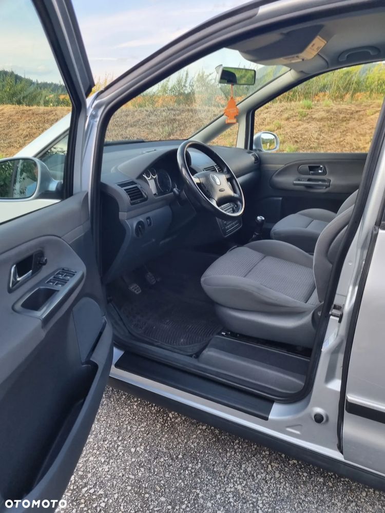 Volkswagen Sharan 1.9 TDI 4Motion Exclusive Edition - 8