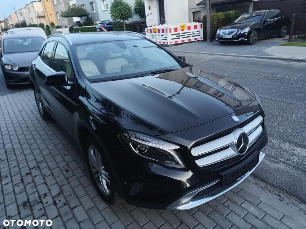 Mercedes-Benz GLA 200 7G-DCT Style - 1