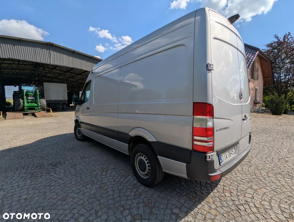 Mercedes-Benz Sprinter - 13