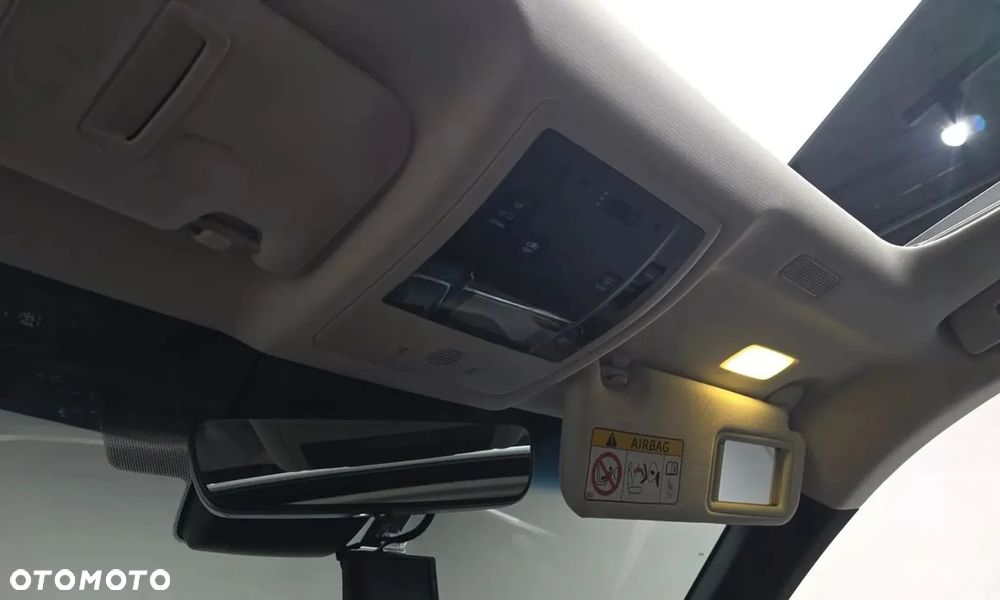 Lexus ES 300h Omotenashi - 28