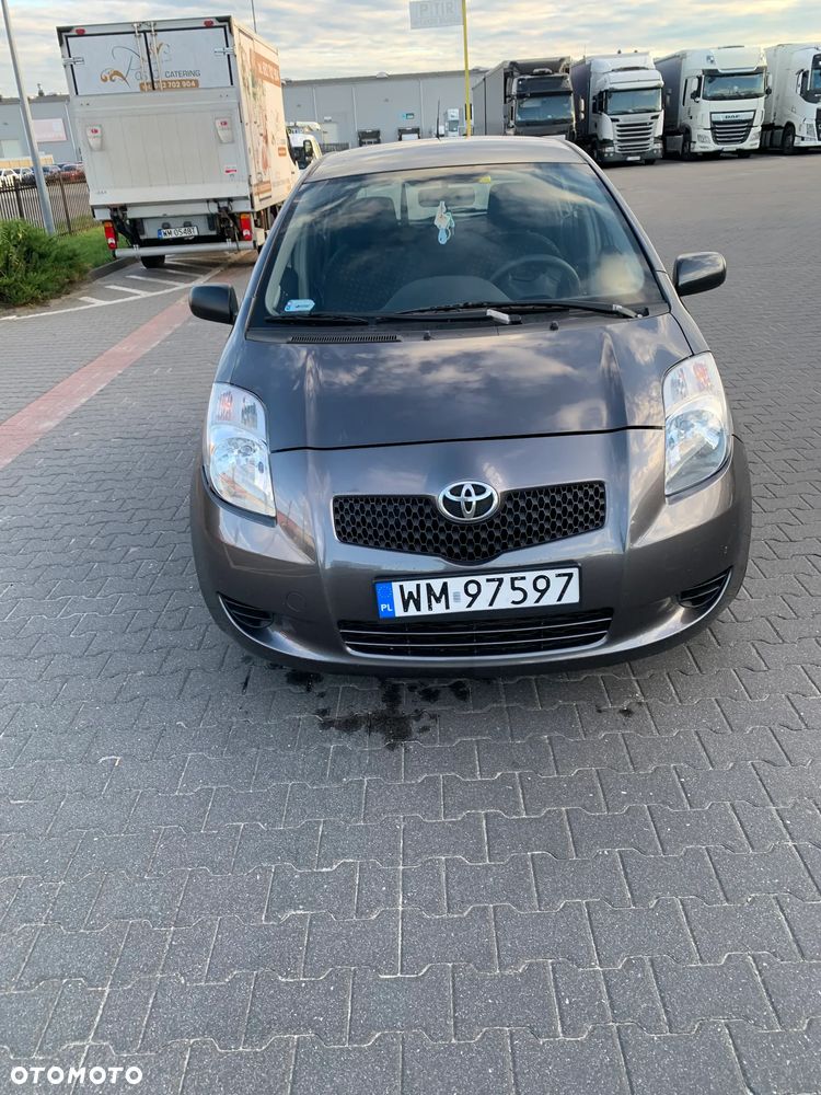 Toyota Yaris 1.3 Luna A/C - 3