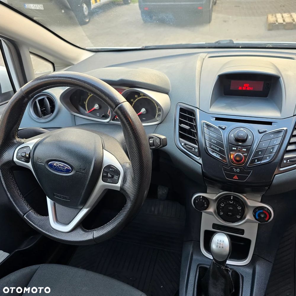 Ford FIESTA - 8