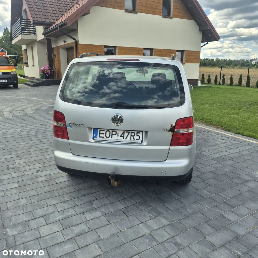 Volkswagen Touran 1.9 TDI Highline - 2