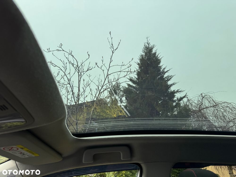 Toyota Auris 2.0 D-4D Prestige - 24