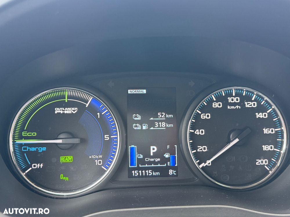 Mitsubishi Outlander PHEV 2.4 L 4X4 Instyle - 19