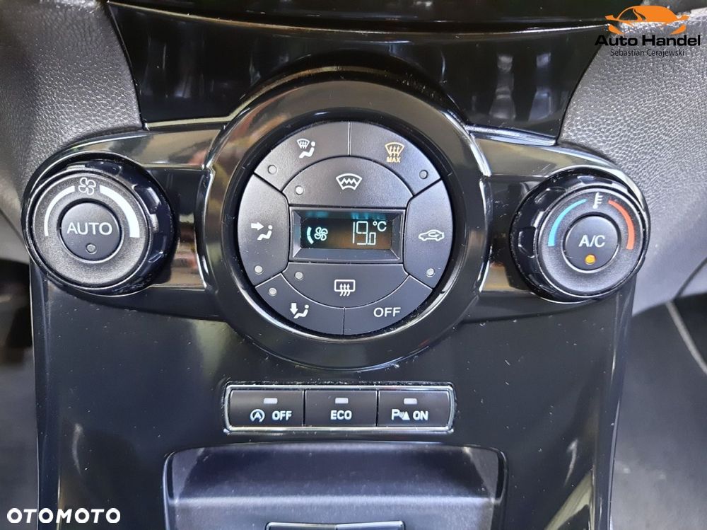Ford Fiesta 1.0 EcoBoost mHEV Titanium - 25