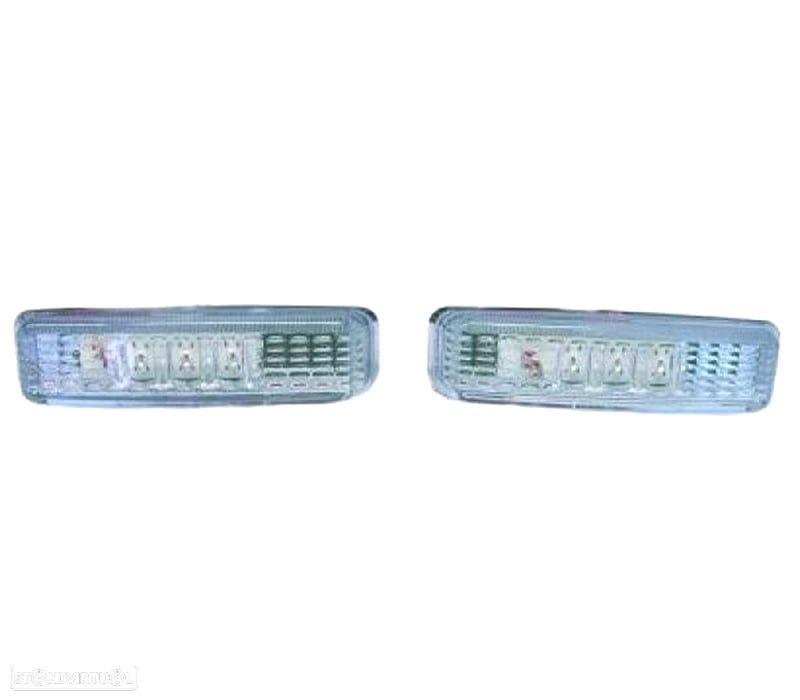 PISCAS LATERAIS LED BMW E39 95-03 FUNDO CROMADO - 1