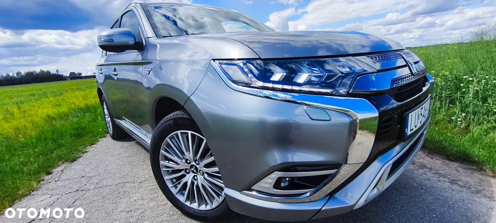 Mitsubishi Outlander 2.4 4WD Top - 1