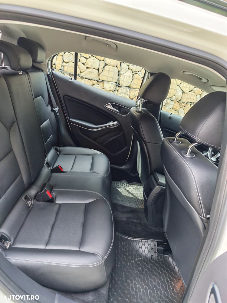 Mercedes-Benz GLA 200 (CDI) d 4Matic 7G-DCT Urban - 9
