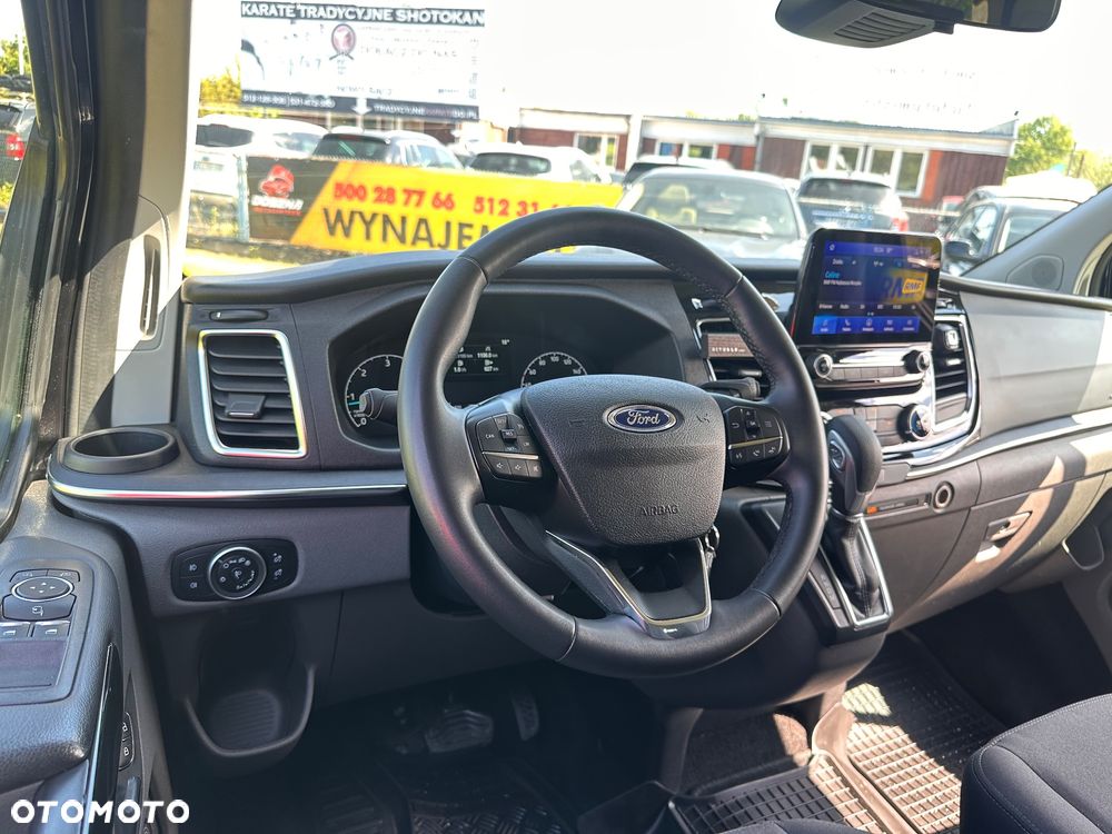 Ford Tourneo Custom - 8