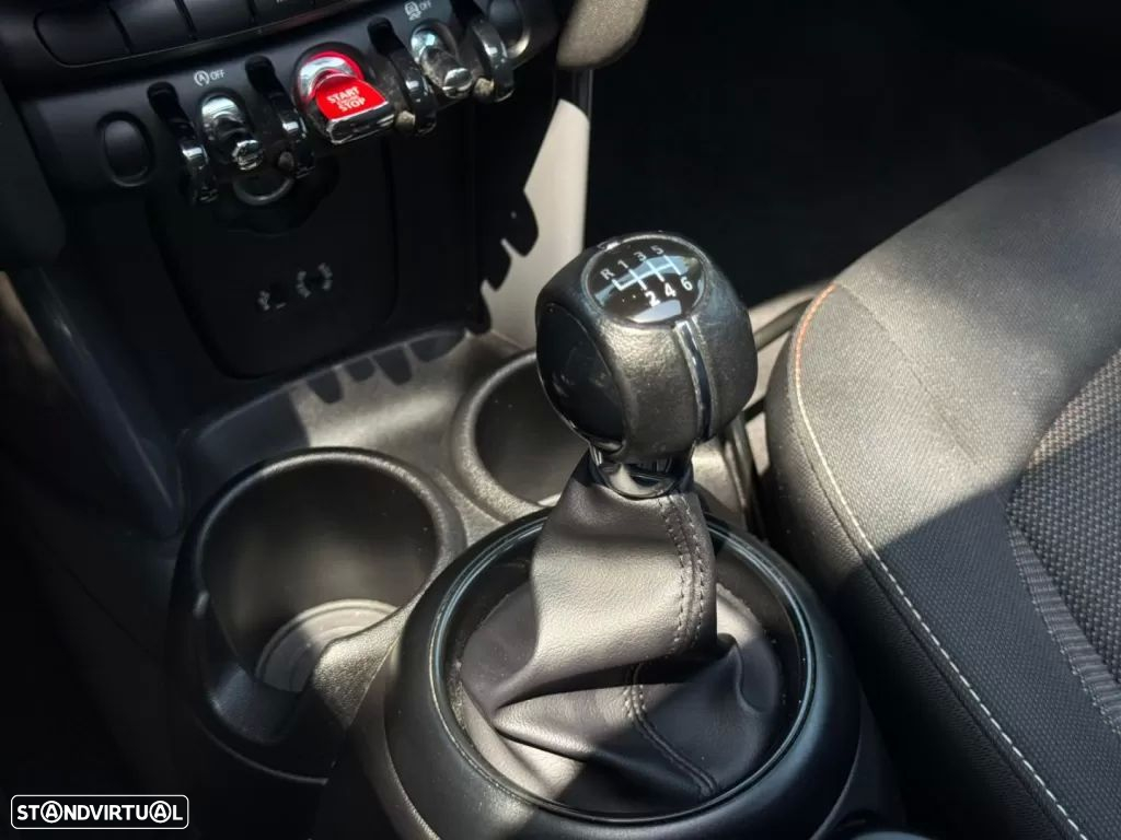 MINI 5 Portas Cooper D - 17