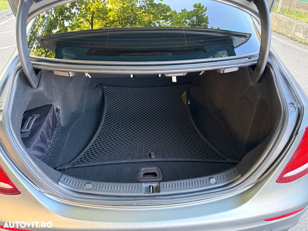 Mercedes-Benz E 220 d 4MATIC Aut. - 18