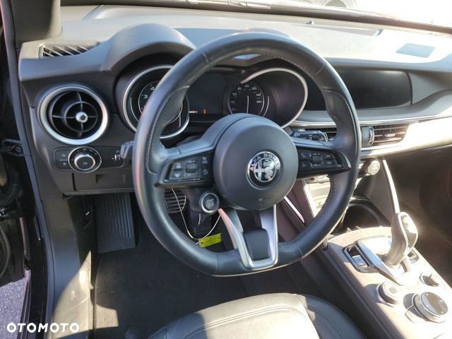 Alfa Romeo Stelvio 2.0 Turbo 16V AT8-Q4 Veloce Ti - 5