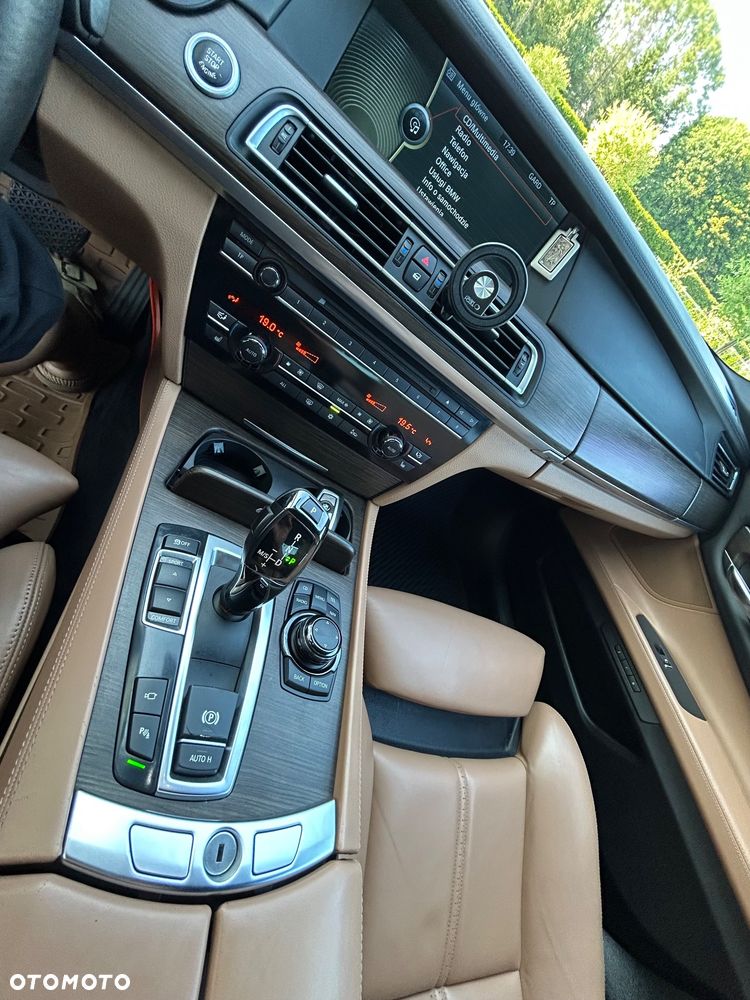 BMW Seria 7 730Ld - 14