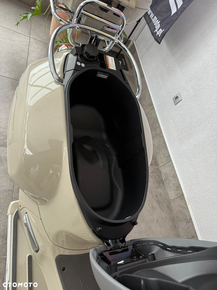 Vespa GTS - 9