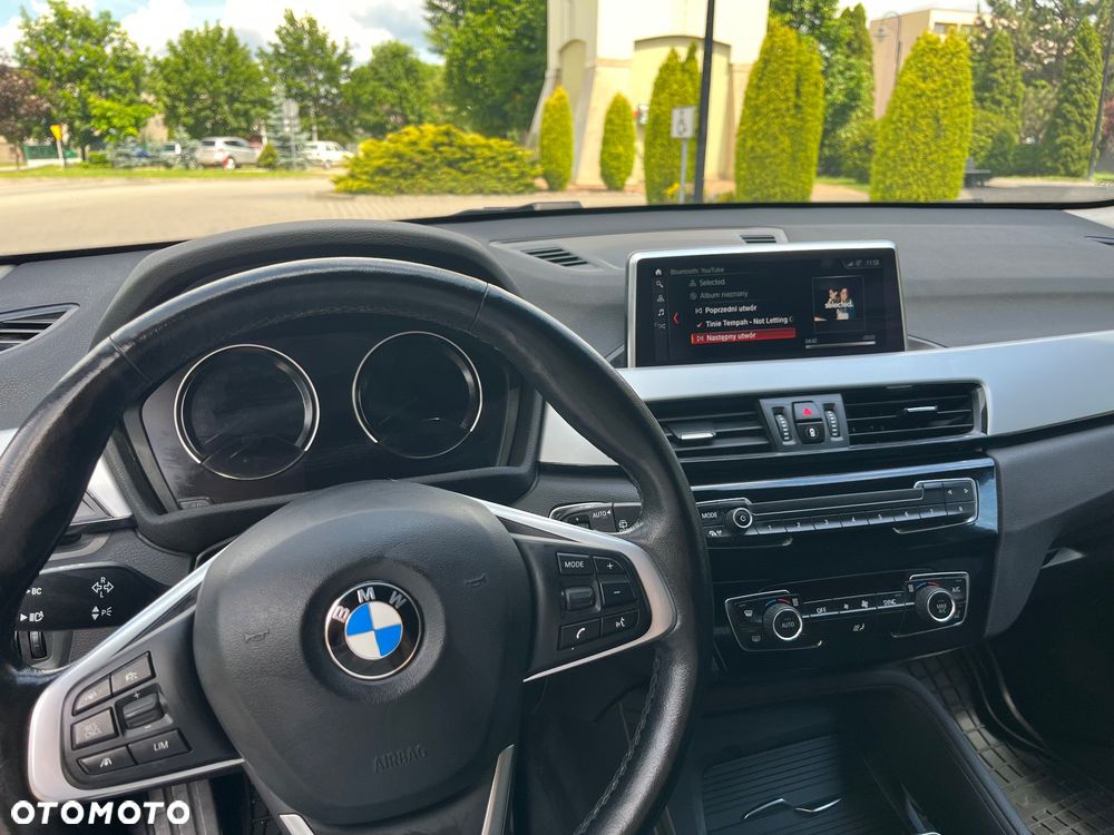 BMW X1 xDrive18d Business Edition - 10